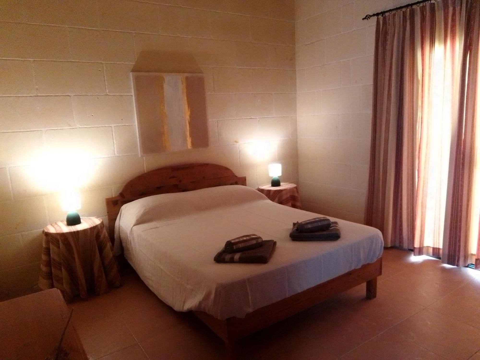 Bed And Breakfast Dar Tal-Lumija Għajnsielem Esterno foto